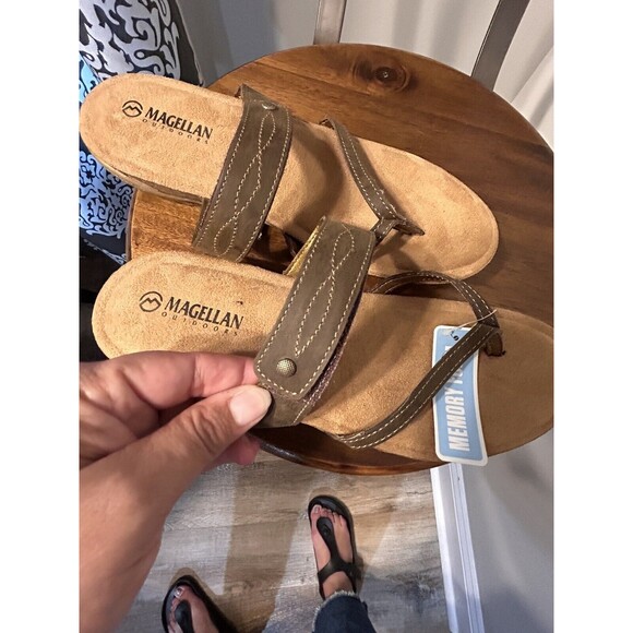 New Magellan Outdoors Sandals Womens 10 Strappy Flip Flop Thong Tan Brown Summer - Picture 5 of 5